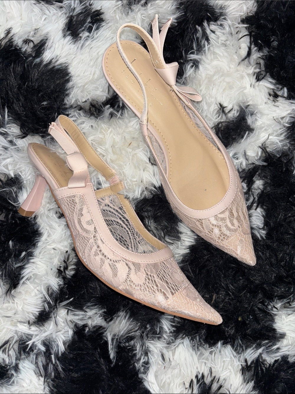 Nicole Miller Blush Lace Pointed Slingback Kitten Heels Size 8